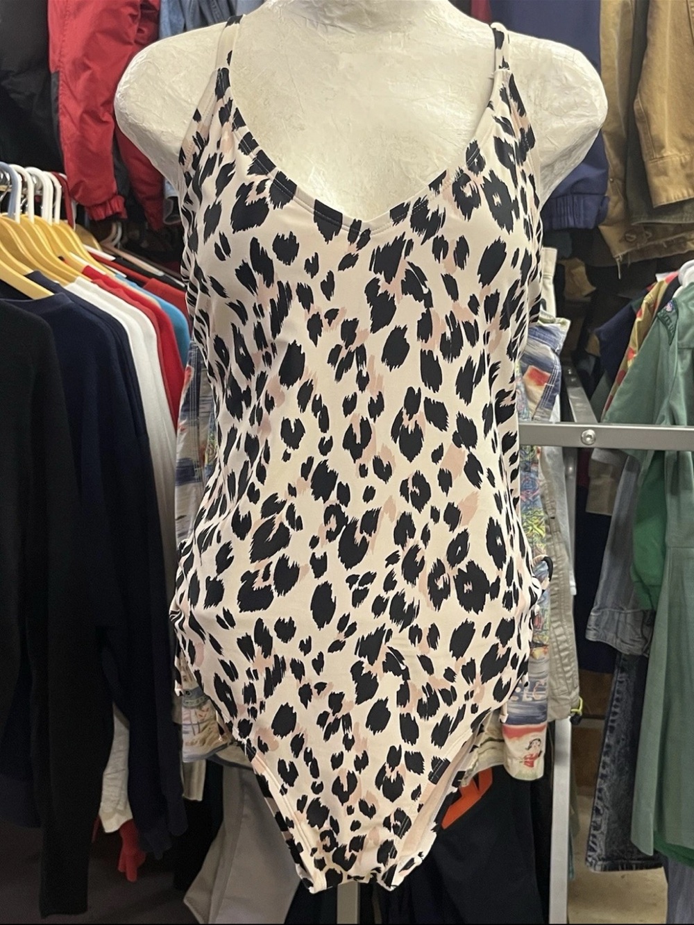 Kona Sol Women's Leopard Print Medium Coverage OnePiece Swimsuit Size XL